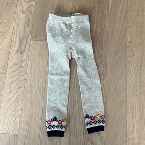 Hanna Andersson leggings in 3T (90 cm). Lt grey with ruffle bottom & multi trim